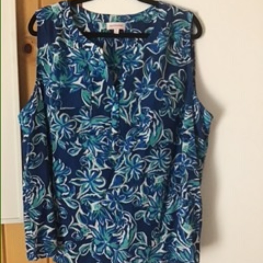 Women’s plus top